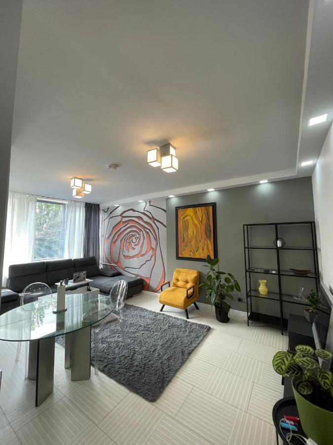 Апартаменти Bright: Flat With Balcony - Kitchen - Free Parking Берлін Екстер'єр фото