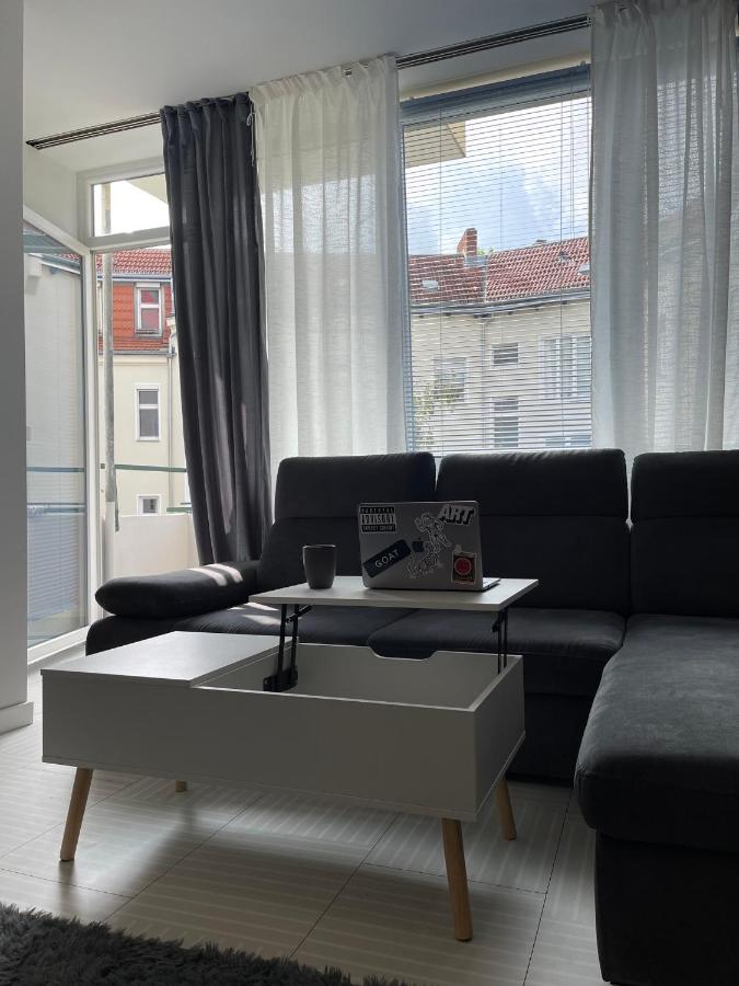 Апартаменти Bright: Flat With Balcony - Kitchen - Free Parking Берлін Екстер'єр фото